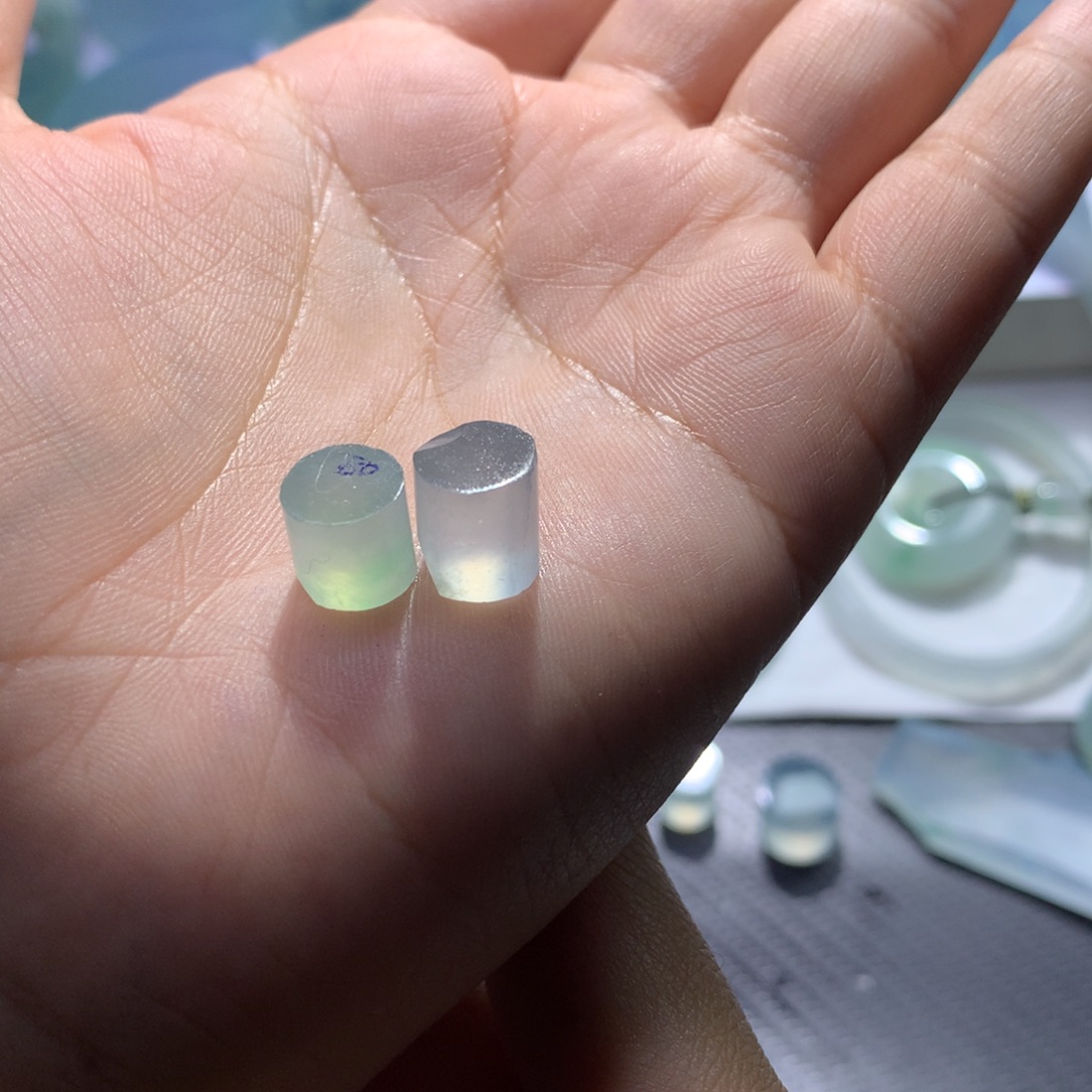 九***狐定制翡翠未镶嵌福利