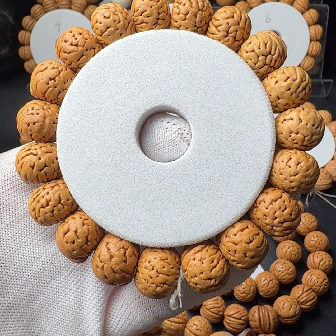 手串桃核树王纽扣