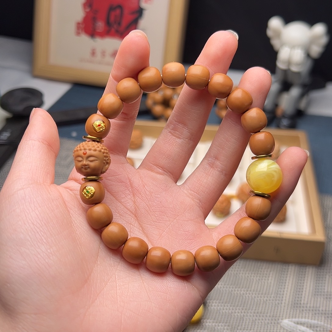 L***。吊坠猴头核桃老型