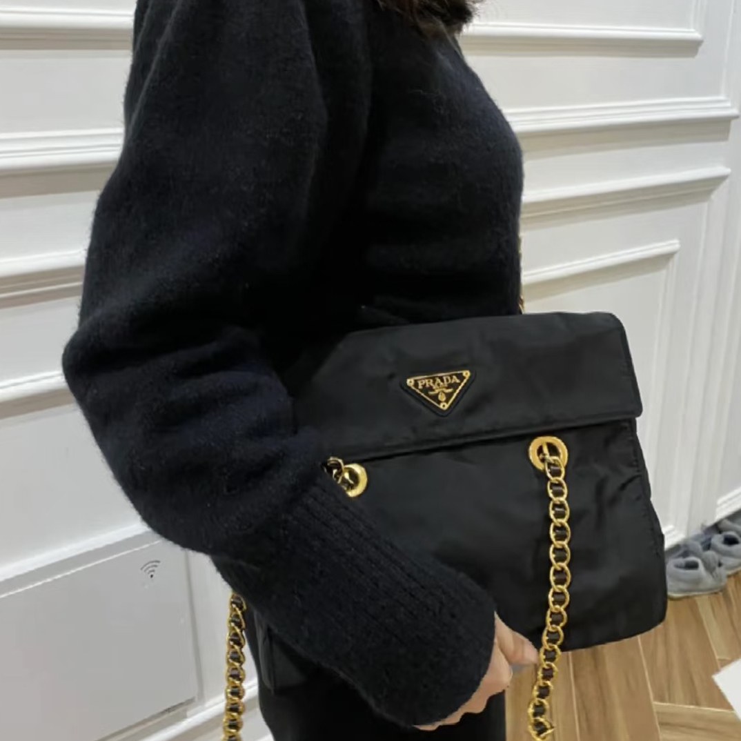 95新 Prada/普拉达 普拉达流浪斜挎包973347