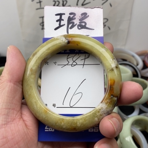 未镶嵌蛇纹石玉手镯