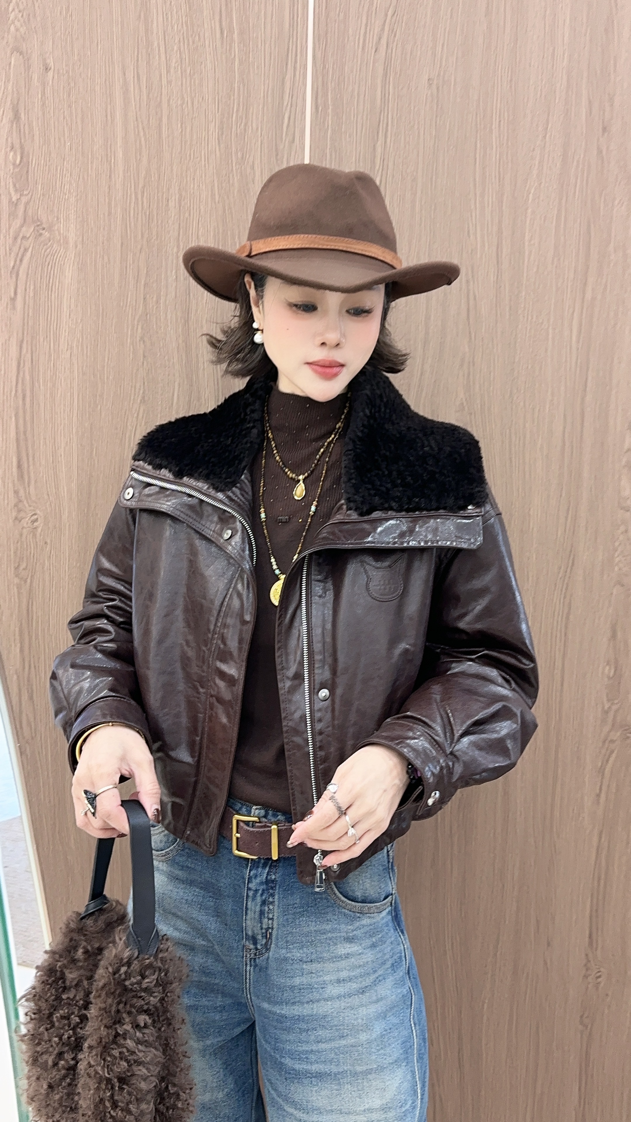 YUANJIE欧洲站冬羊羔毛翻领皮衣鹅绒外套显瘦时尚