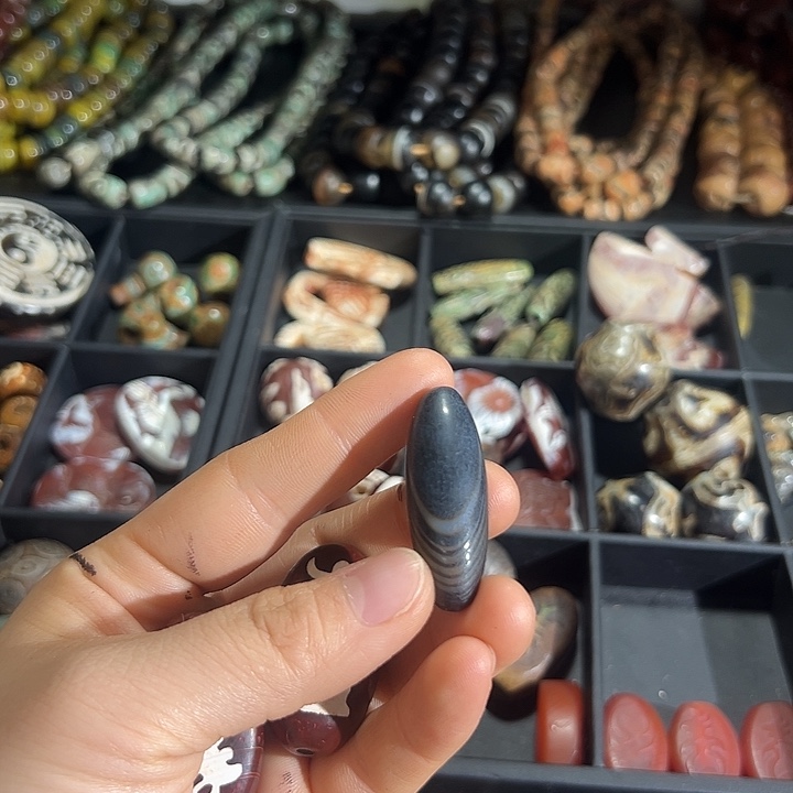 苹***）玛瑙/玉髓合金颈饰