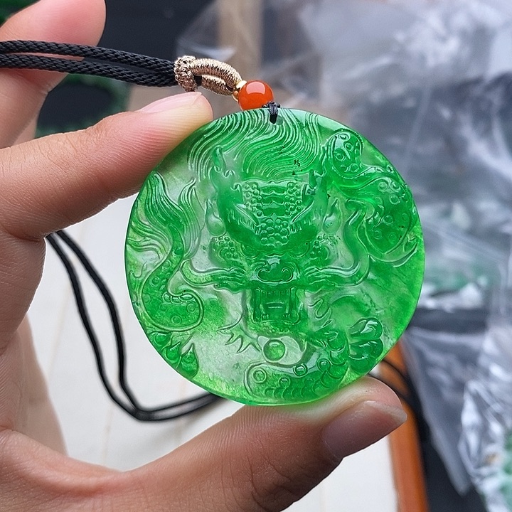 翡翠未镶嵌颈饰151手串