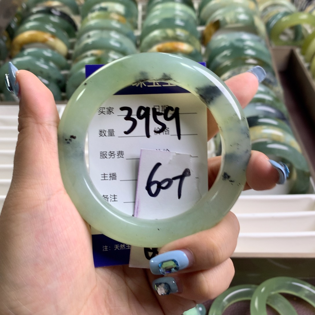 蛇纹石玉未镶嵌手镯3959