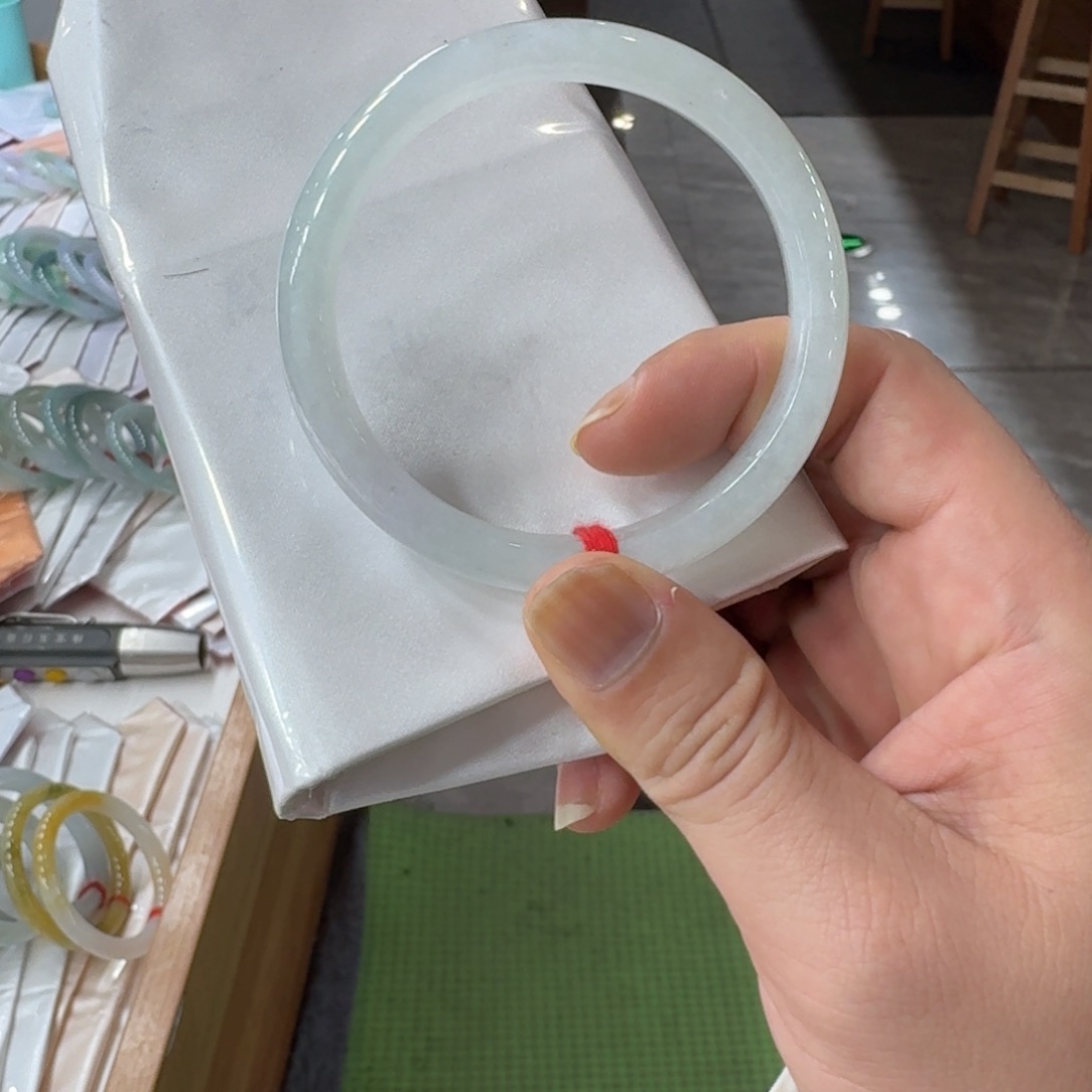 翡翠未镶嵌手镯大***子纯天然缅甸翡翠a货买断