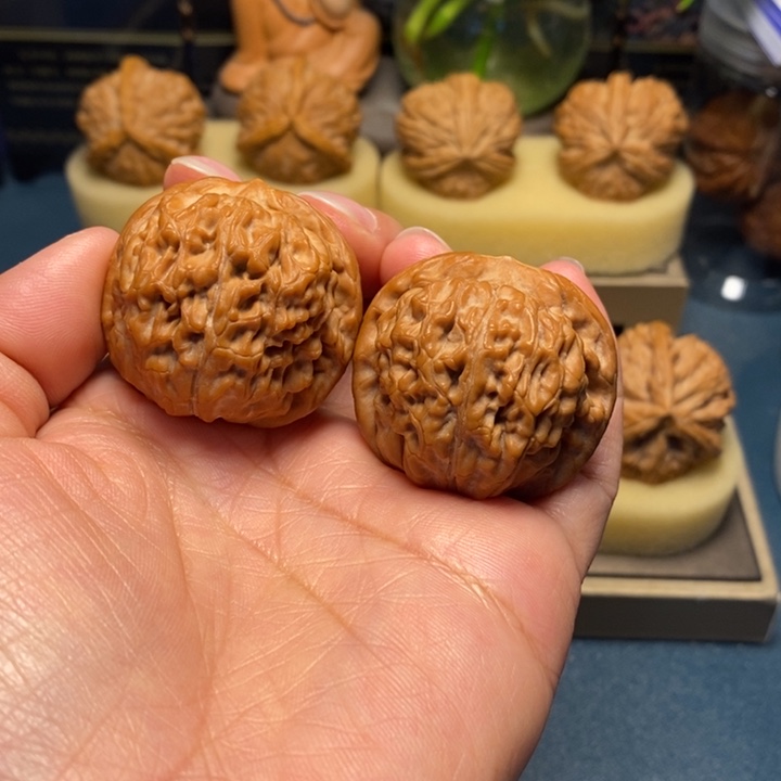 【闪购商品】把件文玩核桃莲花