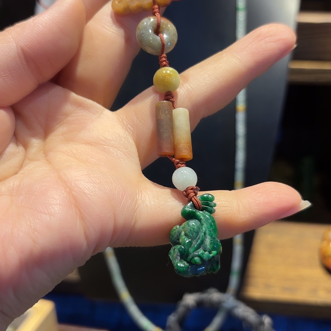 翡翠颈饰未镶嵌原创