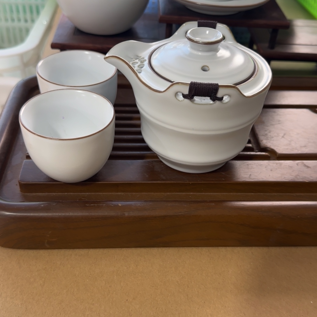 瓷片清仓库，小微微瑕。