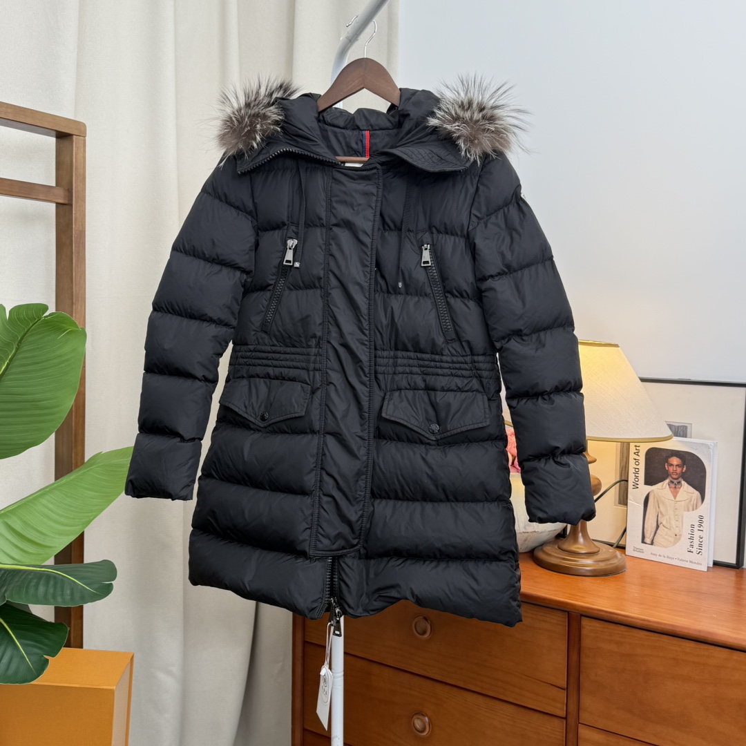 95新 MONCLER 青奢荟/0码/蒙口黑色毛领中长羽绒服连帽外套/88868