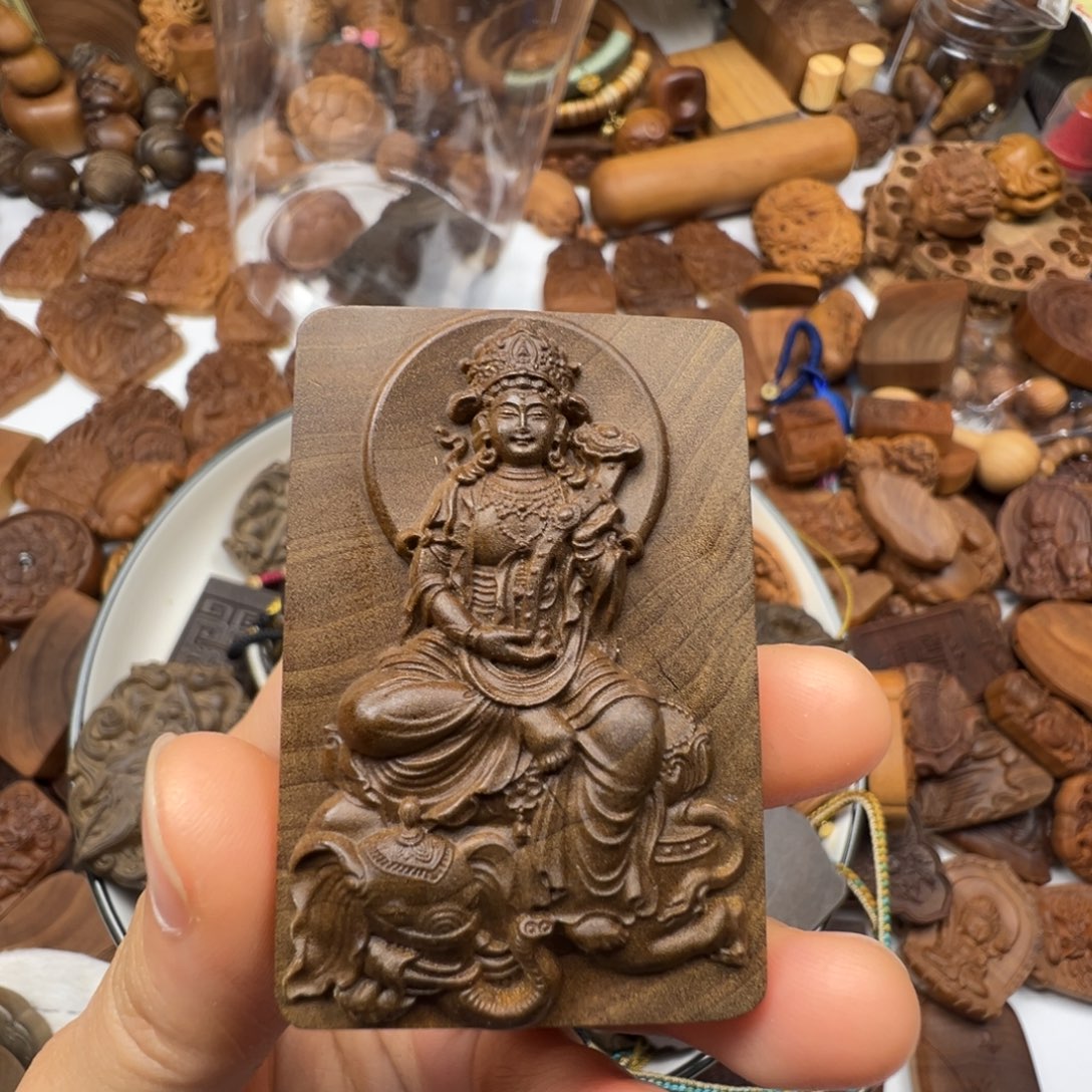 竹***生檀香木普贤老山檀