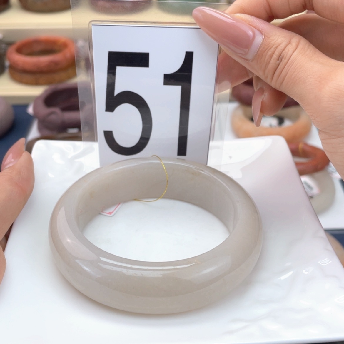 【闪购商品】石英质玉手镯未镶嵌