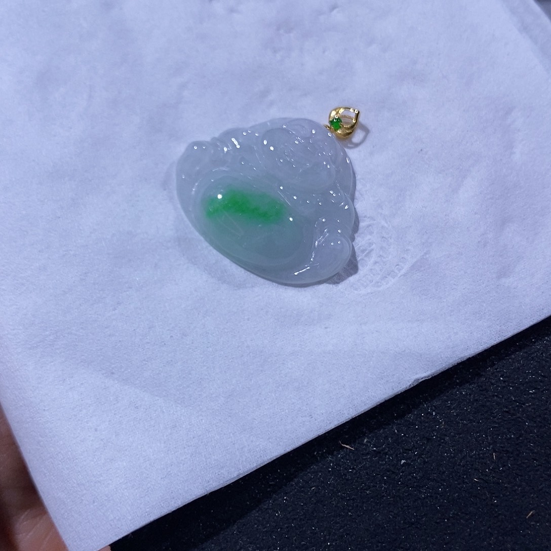 翡翠吊坠(不含链)未镶嵌大*艺