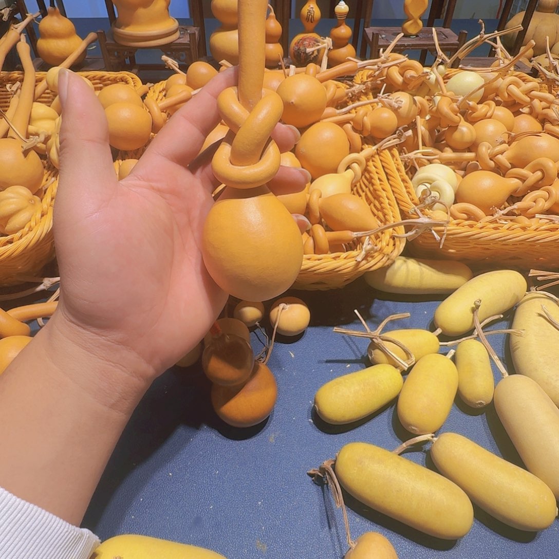 一***间大叶紫檀（黑酸枝木类）