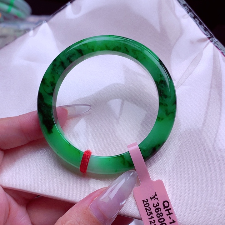 翡翠未镶嵌手镯翡翠