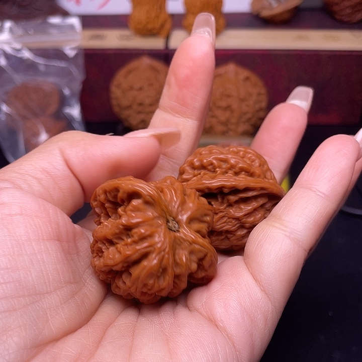 ****3吊坠桃核盘龙福利