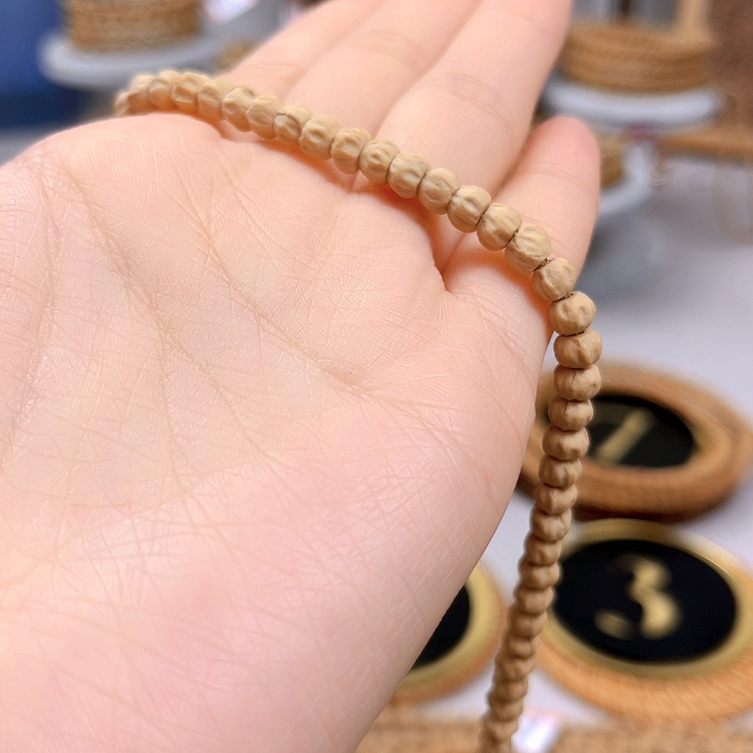 柏香籽/百香籽吊坠.*.