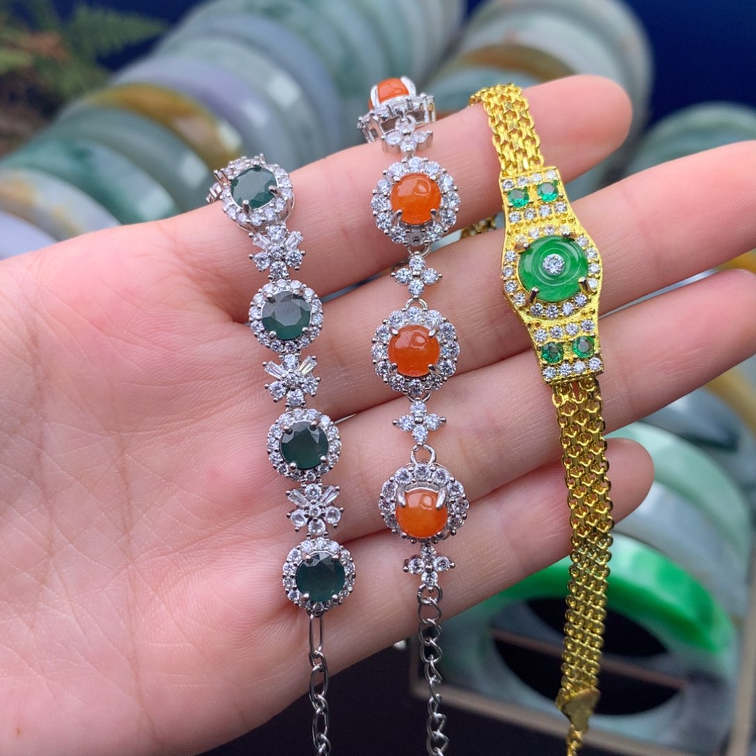 翡翠未镶嵌手链多样性发货发一件