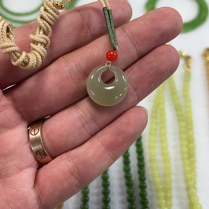 和田玉（糖玉）未镶嵌颈饰