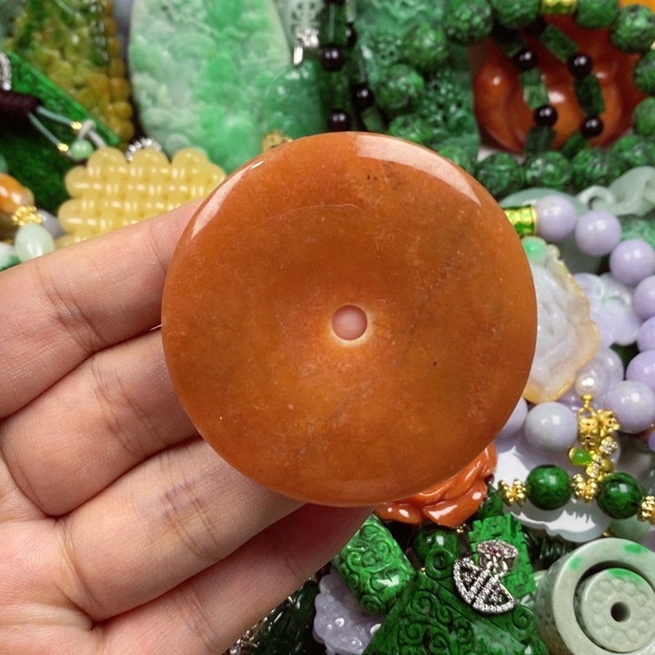 翡翠未镶嵌吊坠(赠链)