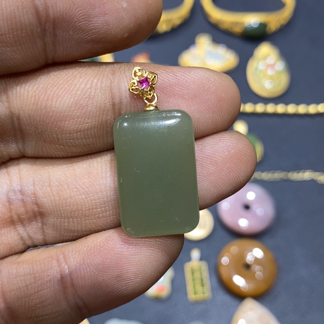 和田玉颈饰银S925镀金镶嵌