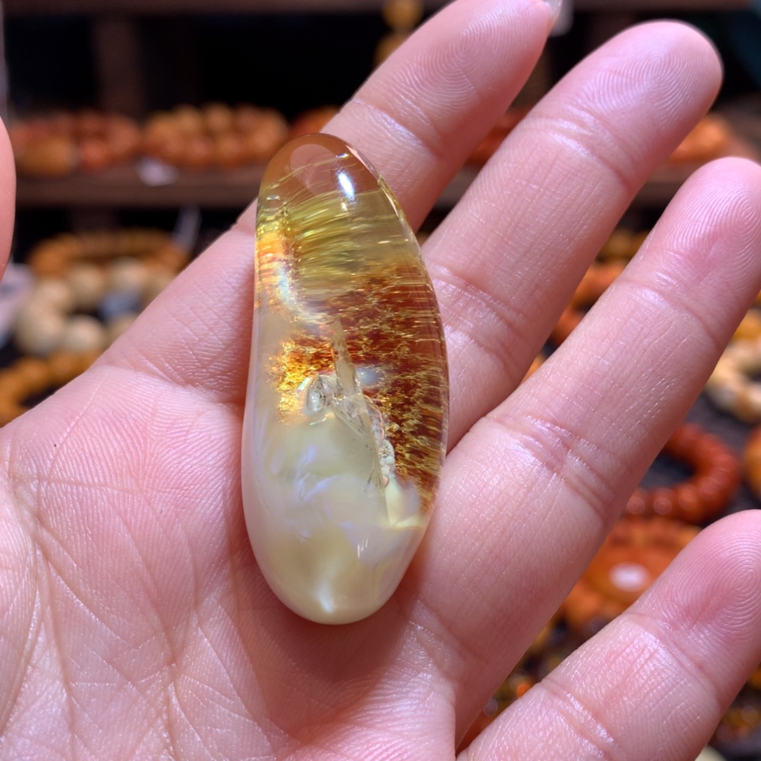 蜜蜡未镶嵌吊坠(赠链)