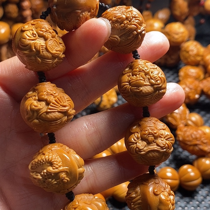 吊坠橄榄核平**福龙财神