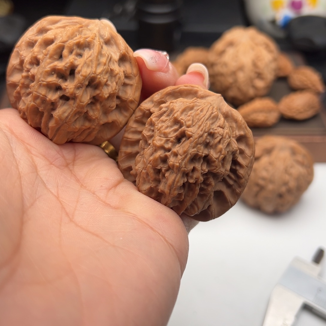 文玩核桃把件望月