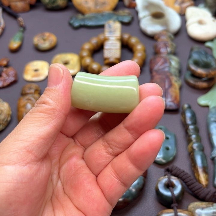 岫岩老玉（透闪石质玉）挂件未镶嵌夜*