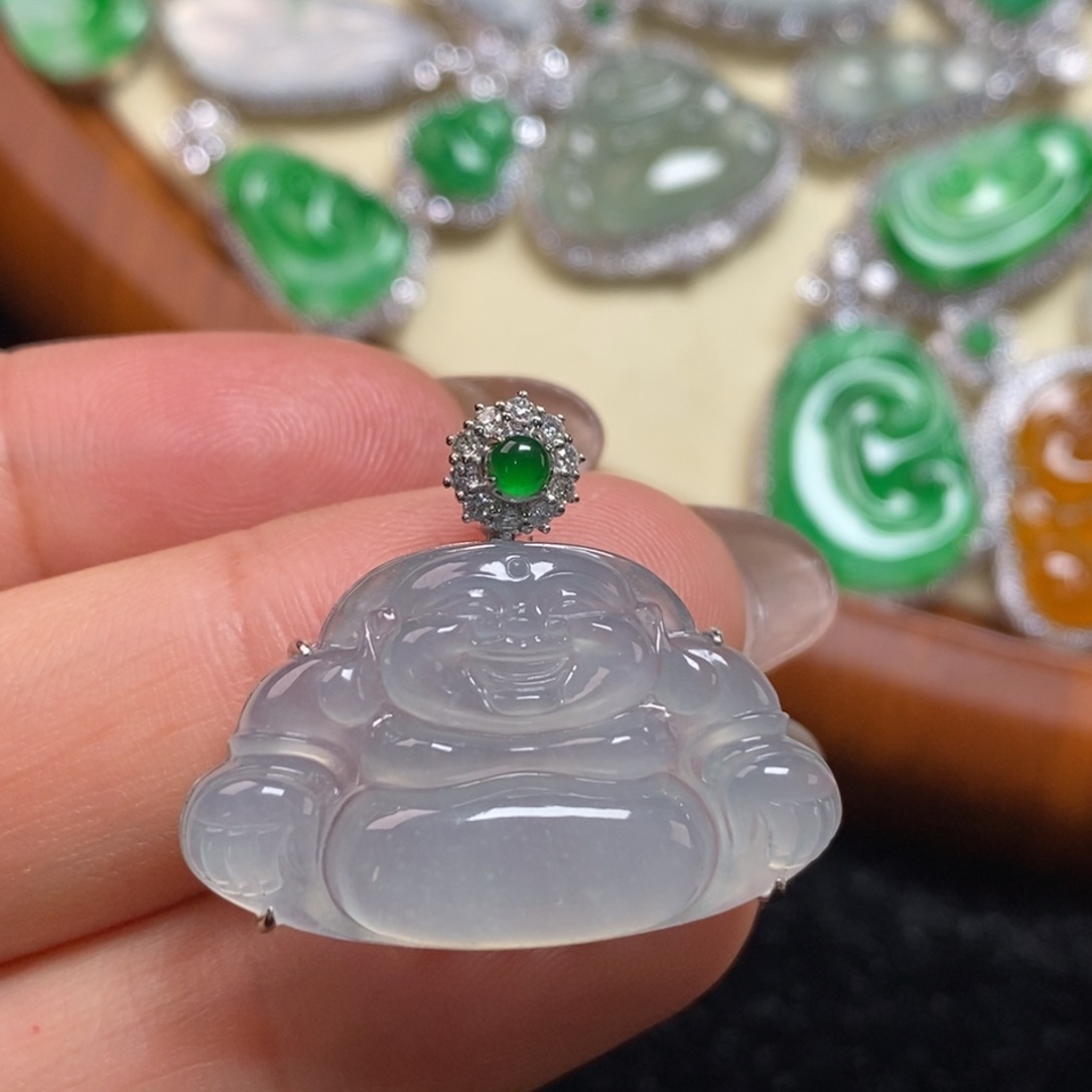 翡翠吊坠(赠链)18K金镶嵌