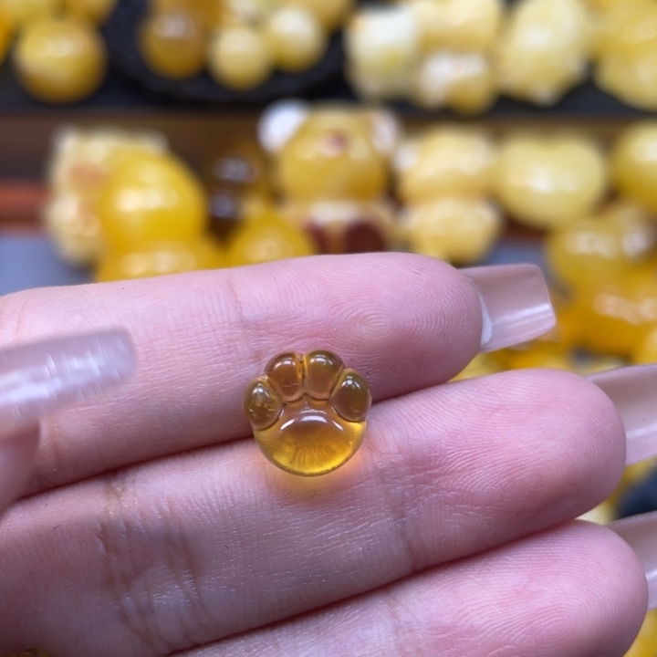 茉***猫琥珀未镶嵌珠宝奇石