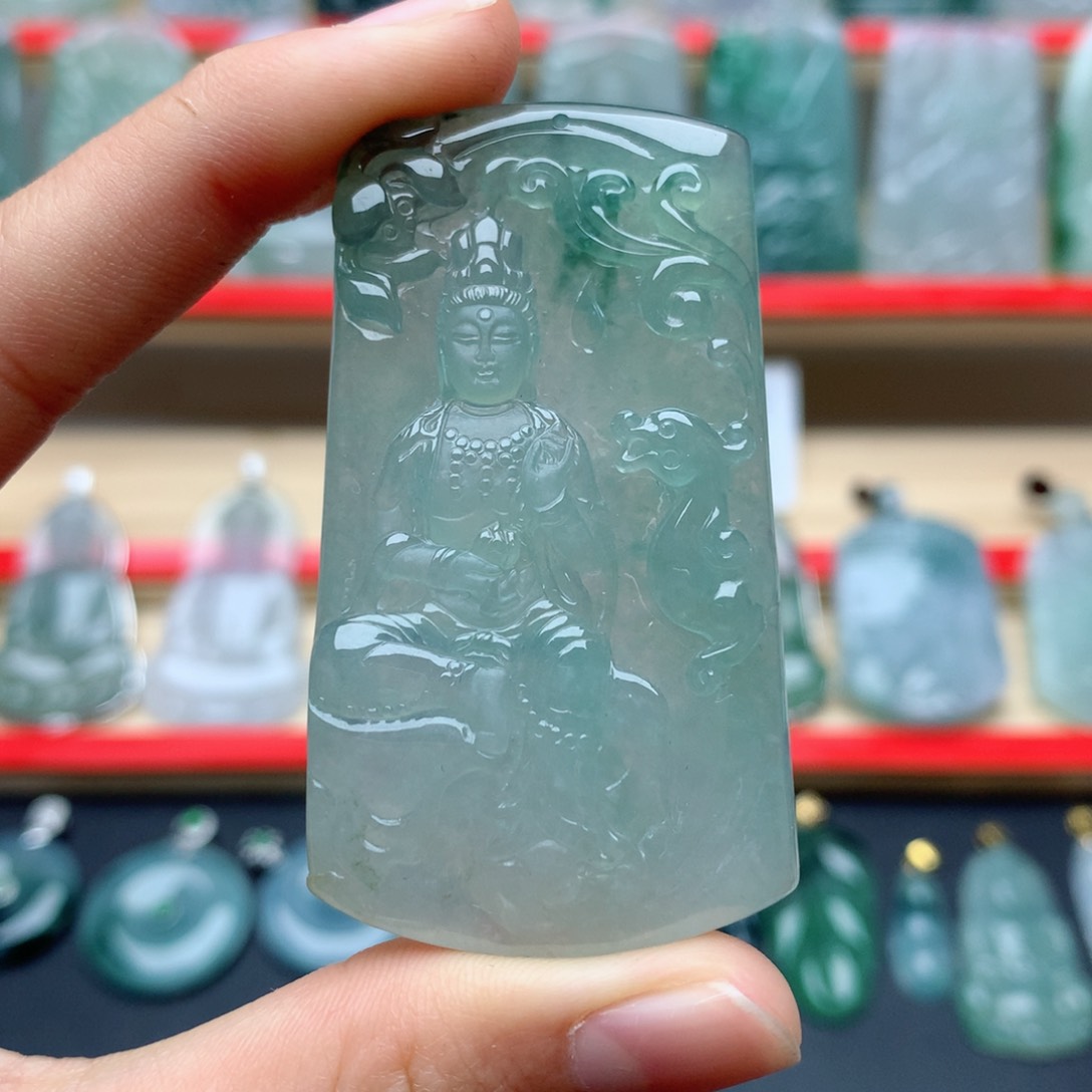 翡翠颈饰未镶嵌观音