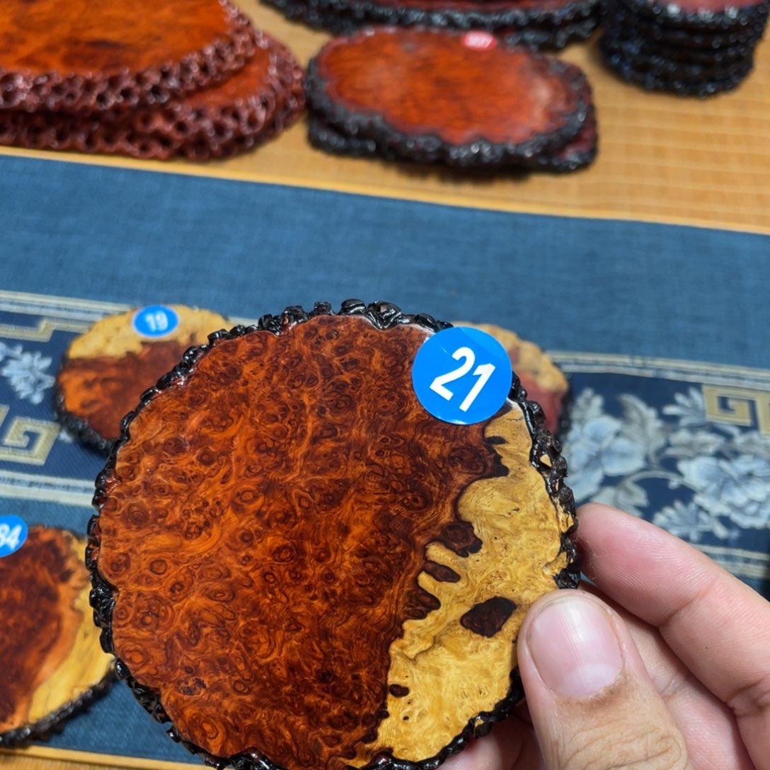 c***r缅甸花梨瘤疤双色10厘米