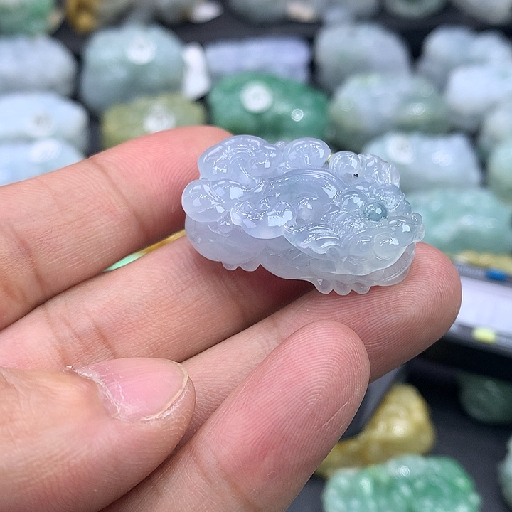 翡翠未镶嵌颈饰天然缅甸翡翠貔吊坠