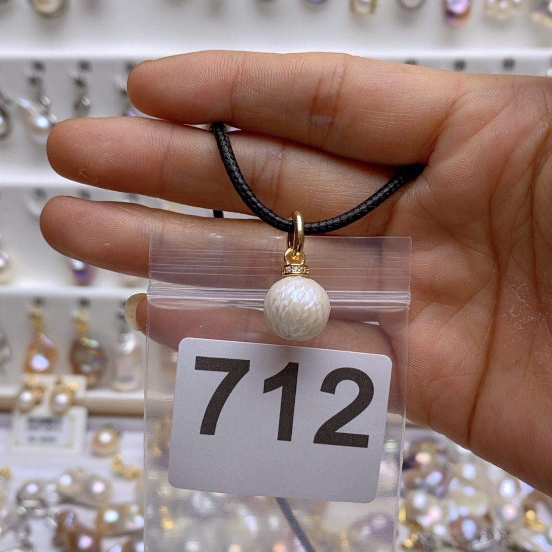 淡水珍珠颈饰未镶嵌712