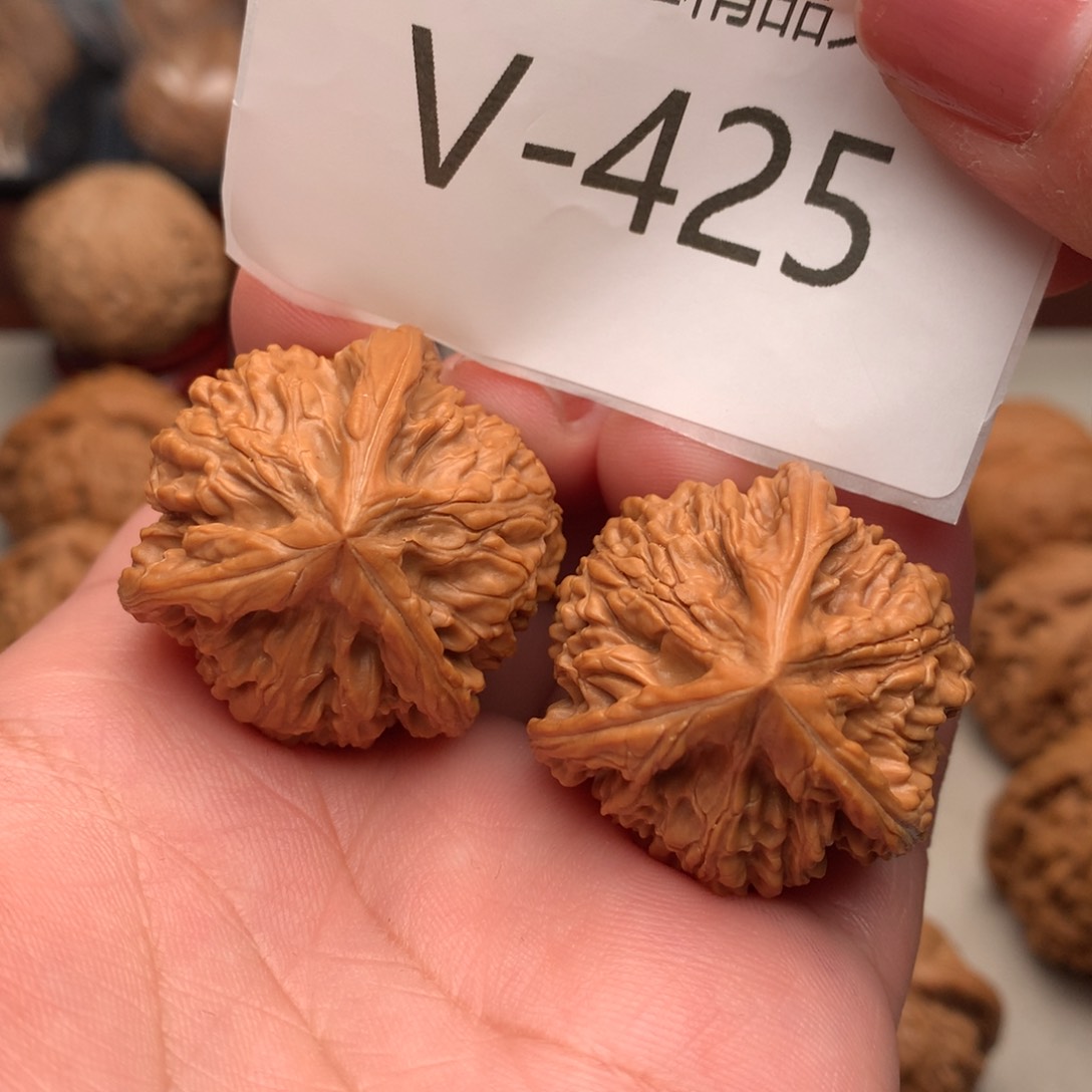 文玩核桃把件33球奔……….