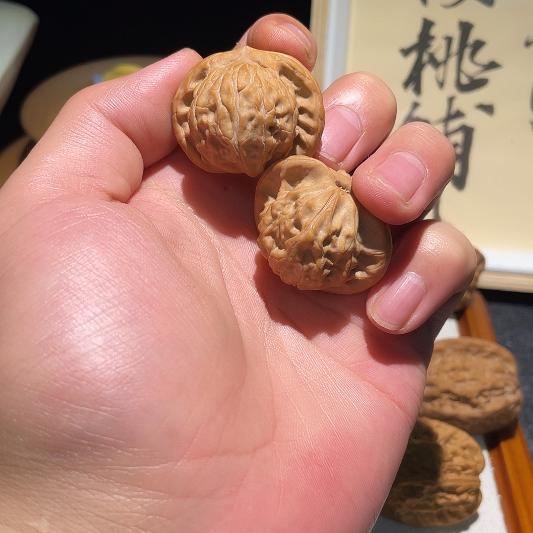 小***侠吊坠文玩核桃36图图