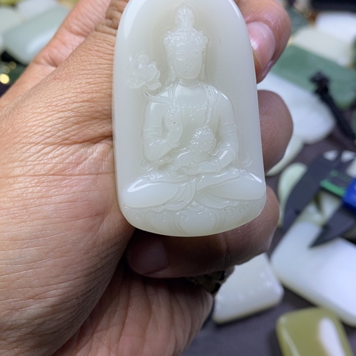 和田玉未镶嵌颈饰