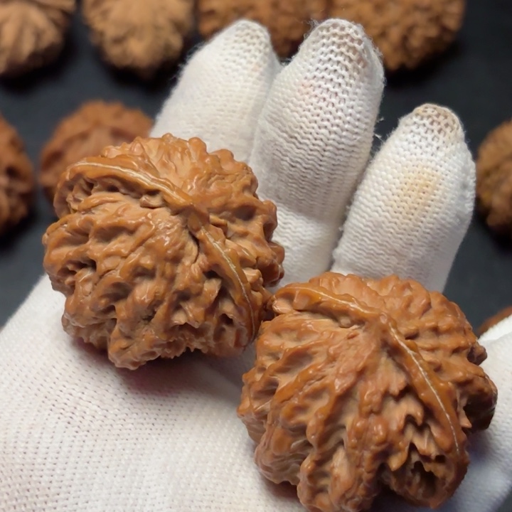 文玩核桃吊坠渣****料秦岭灯笼12