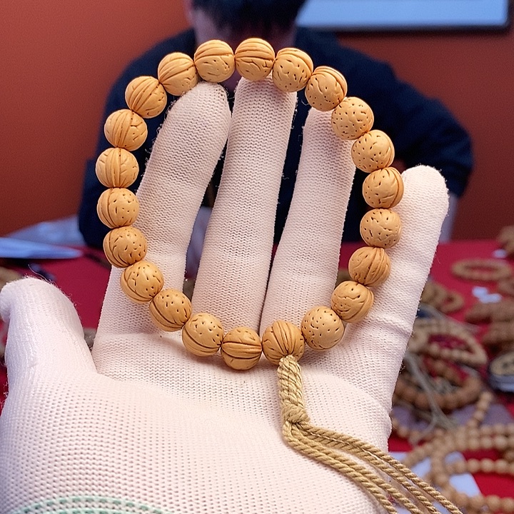 文玩核桃手串A19。尺寸误差0.5之间