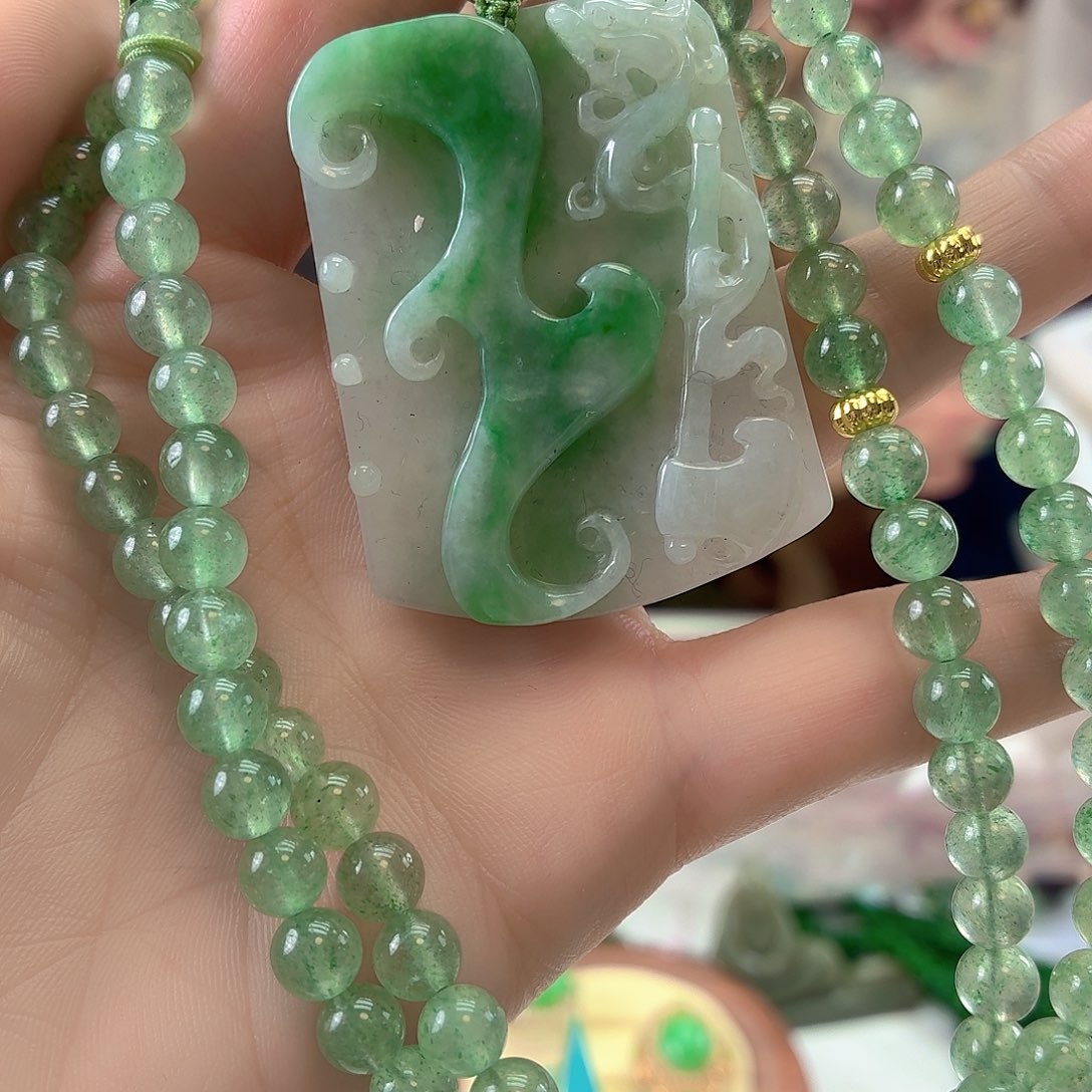 翡翠未镶嵌颈饰翡翠