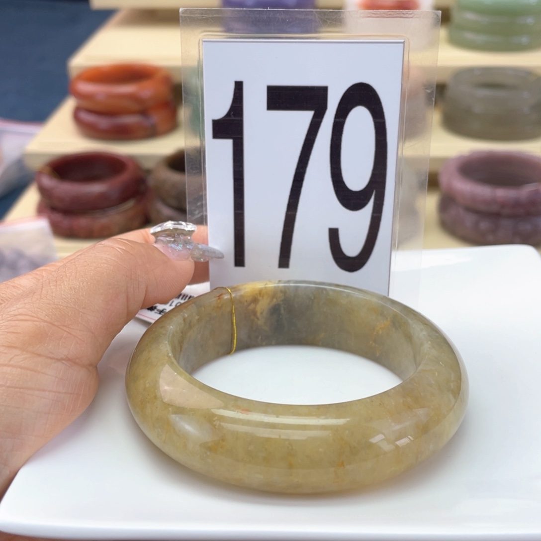 石英质玉未镶嵌手镯