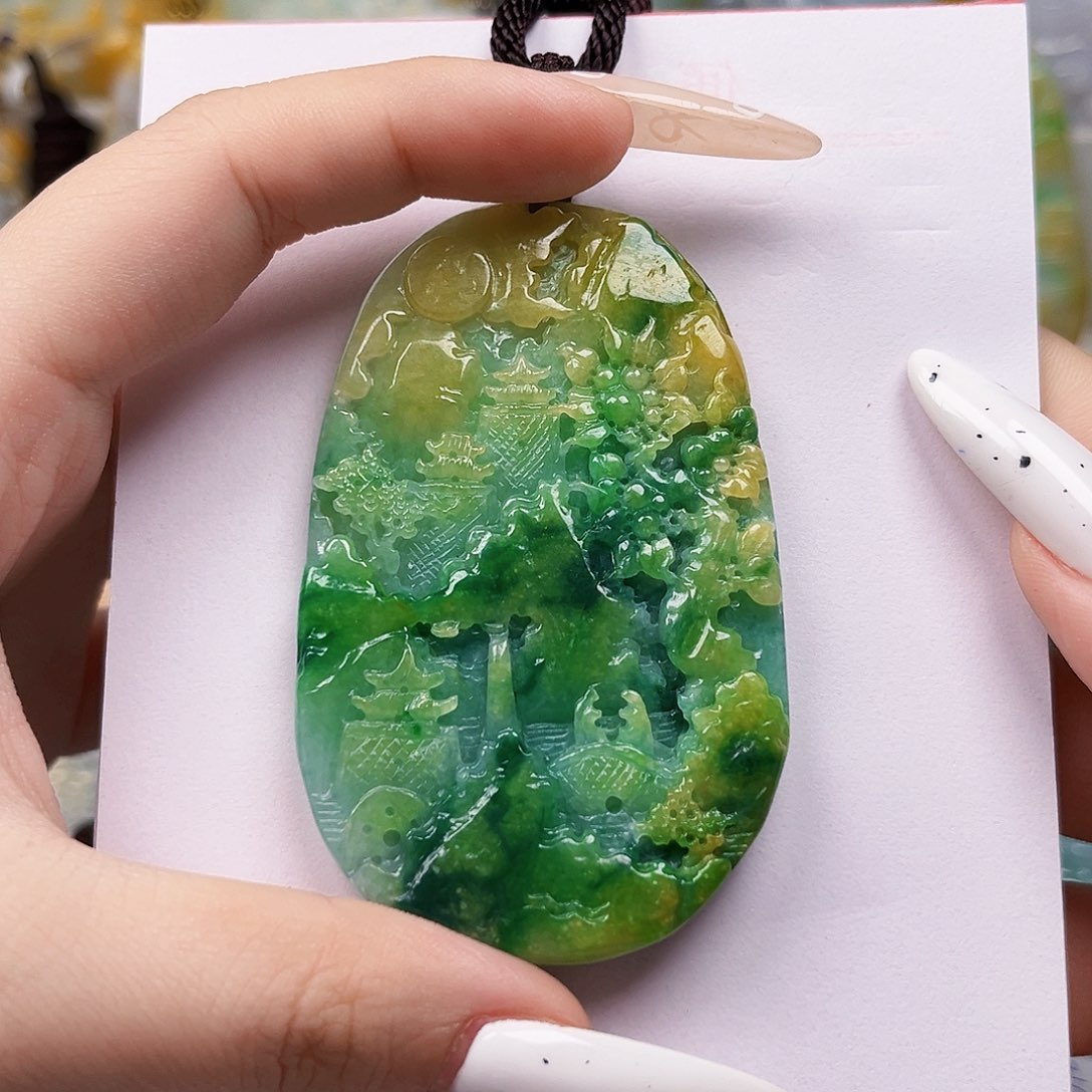 祝***伟翡翠未镶嵌颈饰翡翠