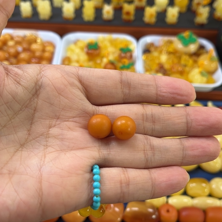 琥珀足银镀金镶嵌裸石卡11加老蜡橘皮圆珠一对