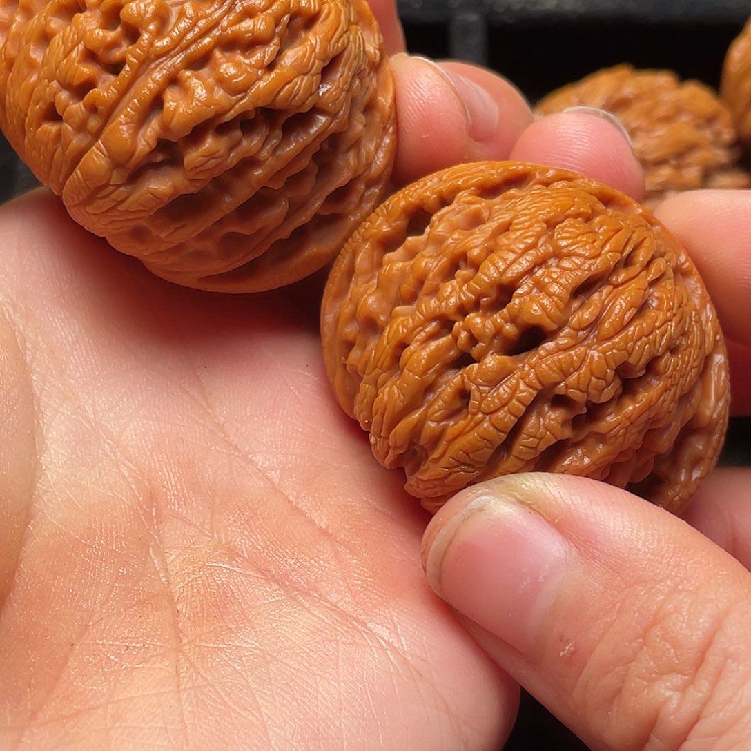 文玩核桃把件秦岭山脉核桃