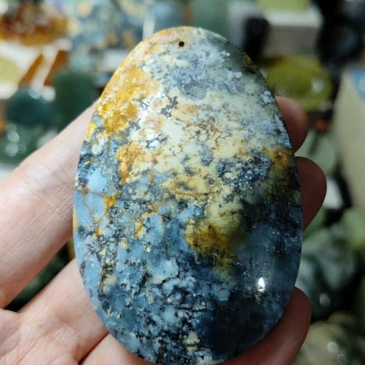 岫玉未镶嵌微瑕挂坠