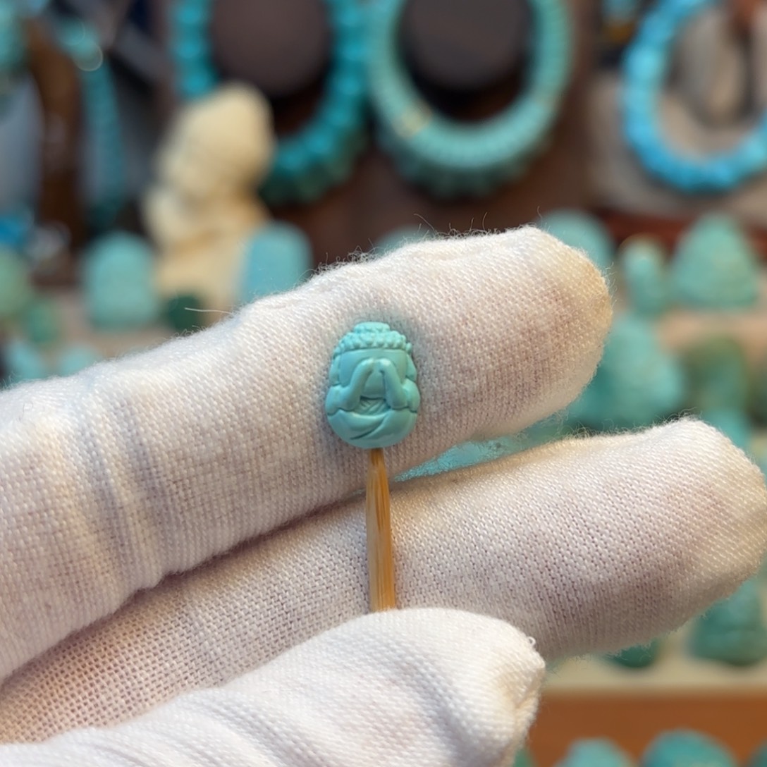 绿松石配饰未镶嵌