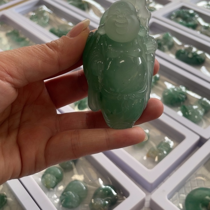 石英质玉（黄龙玉）未镶嵌颈饰