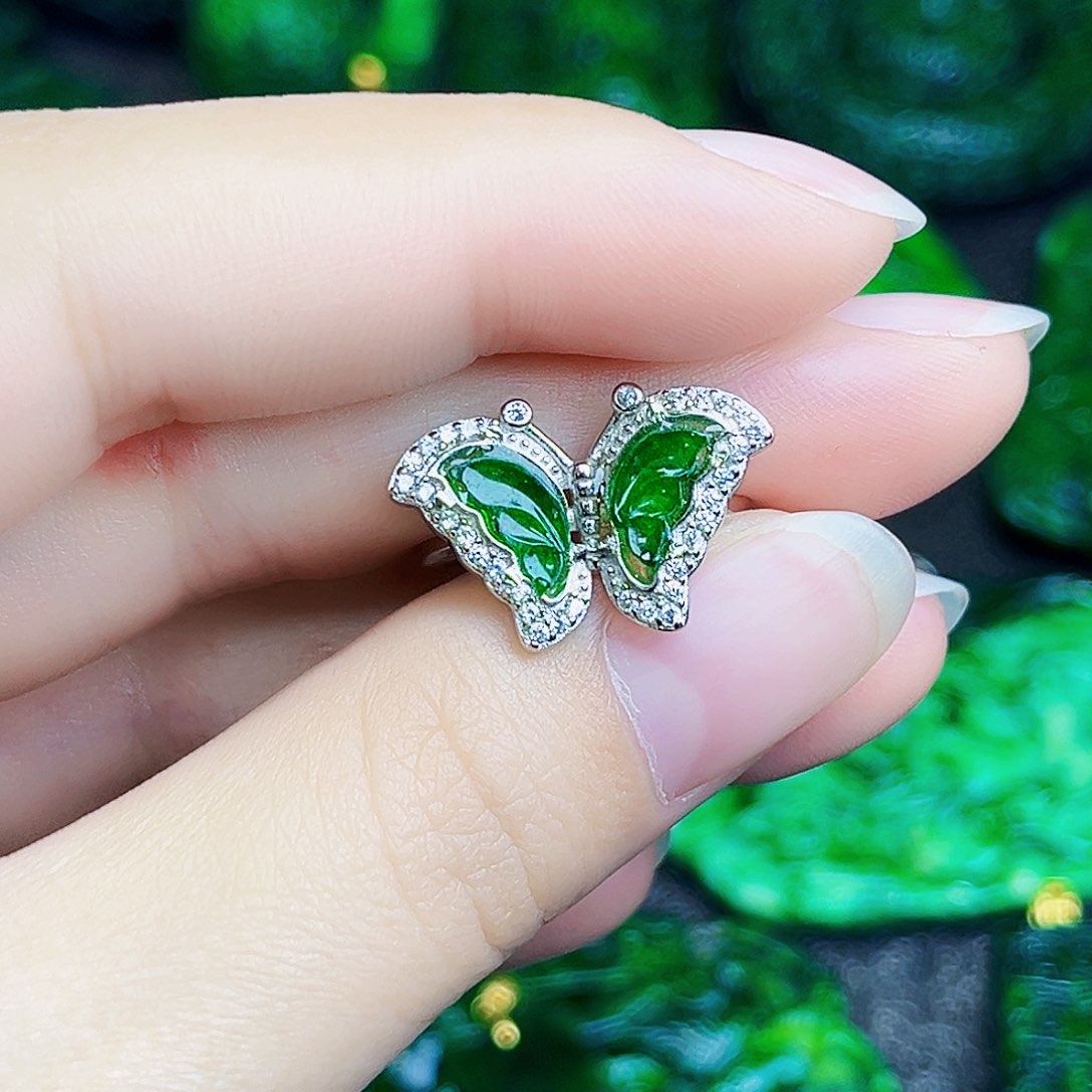 颈饰银S925镶嵌翡翠多样性