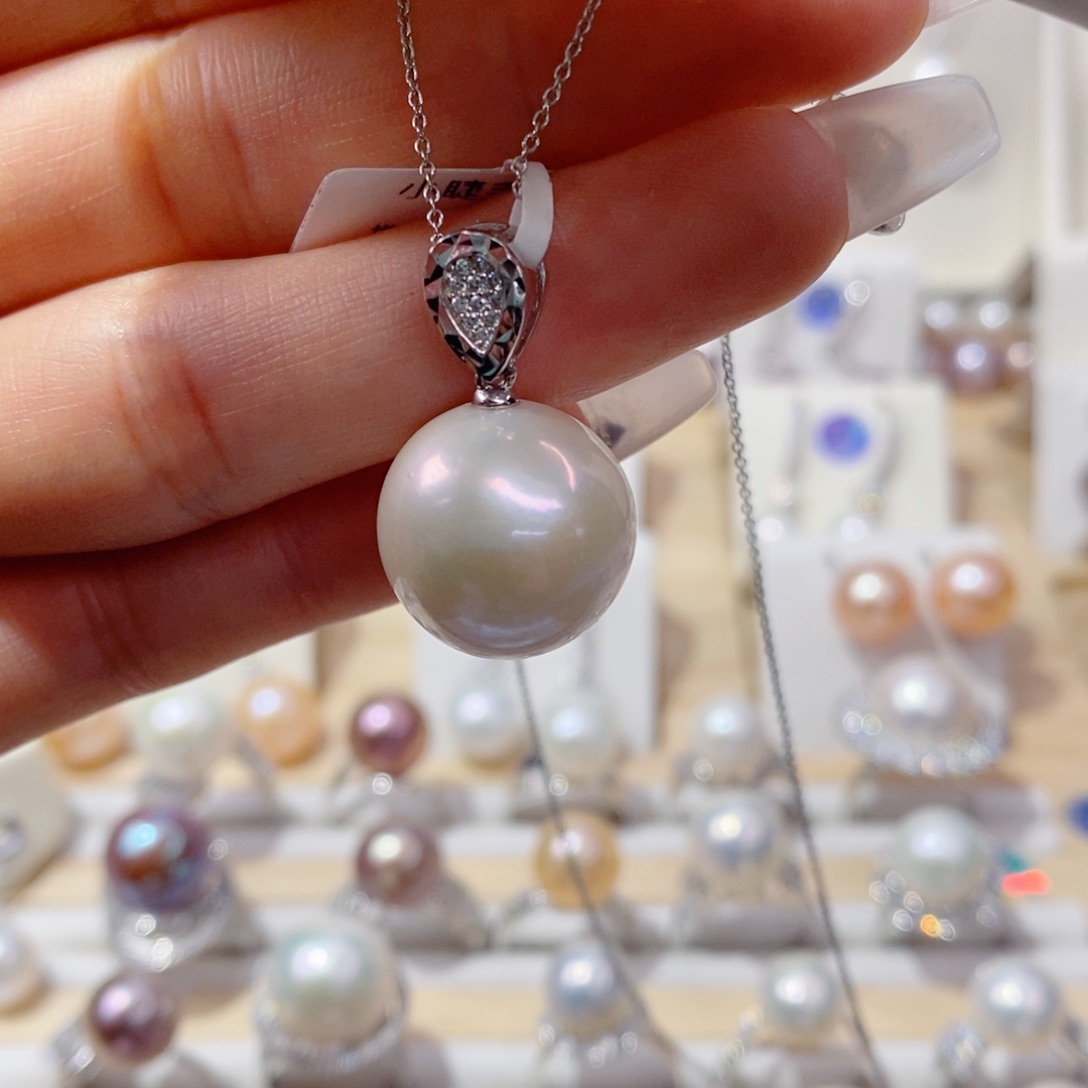 淡水珍珠吊坠(赠链)银S925镶嵌彼*花